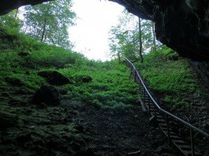 Спуск в Аскинскую пещеру