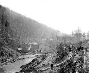 Строительство плотины (1908 год)