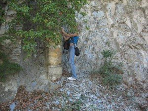 Исследуем скалу в Абрау-Дюрсо