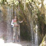 В гроте Шумиловского водопада
