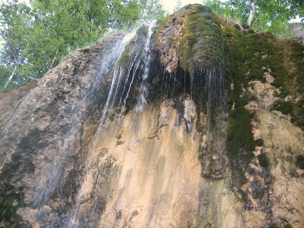 Струйки водопада