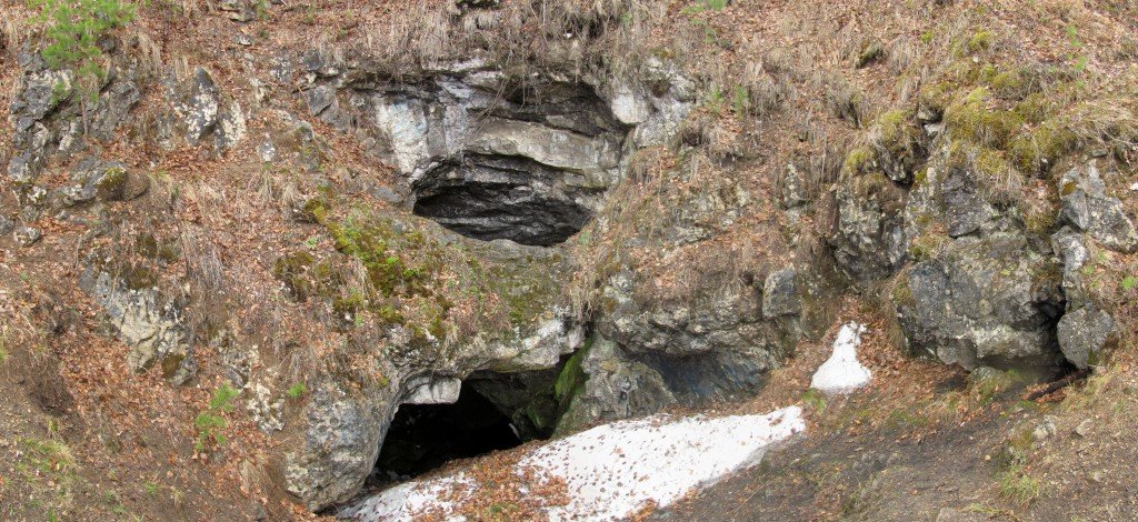 Вход в пещеру Лаклинская