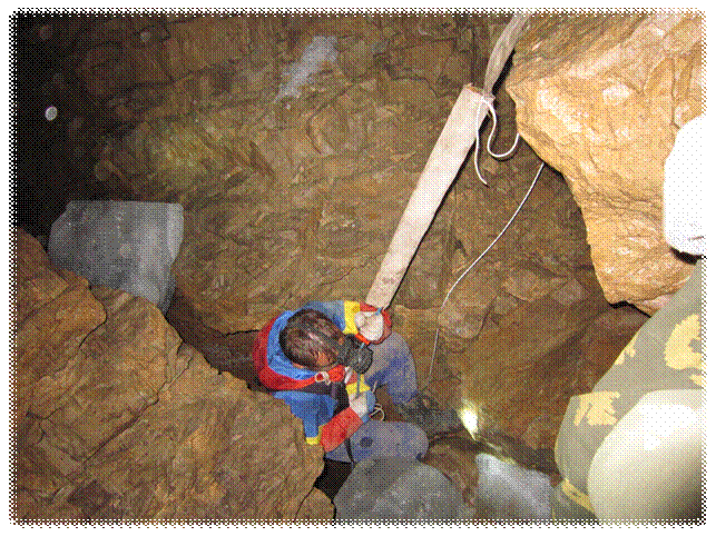 C:\Фото\челябинские пещеры 2012 12-16 июля\140_1507\IMG_5393.JPG