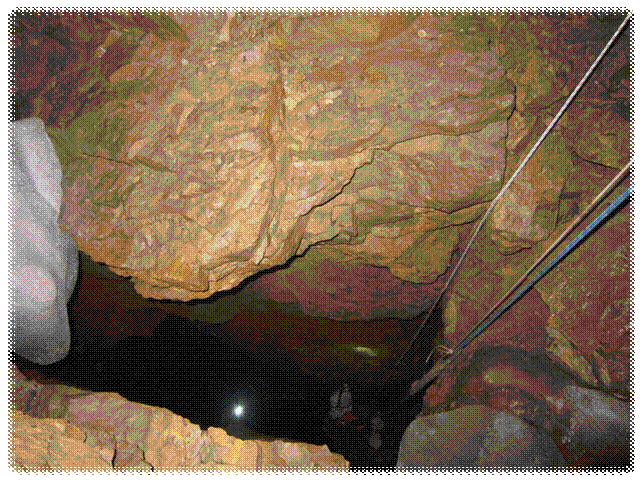 C:\Фото\челябинские пещеры 2012 12-16 июля\140_1507\IMG_5400.JPG
