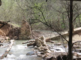 Остатки каменного моста
